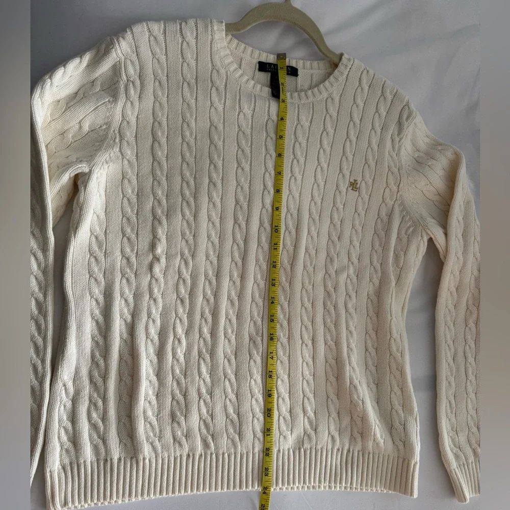 LIKE NEW - Ralph Lauren Cable Knit Sweater Cream XL, Gold RL crest - Picture 7 of 8